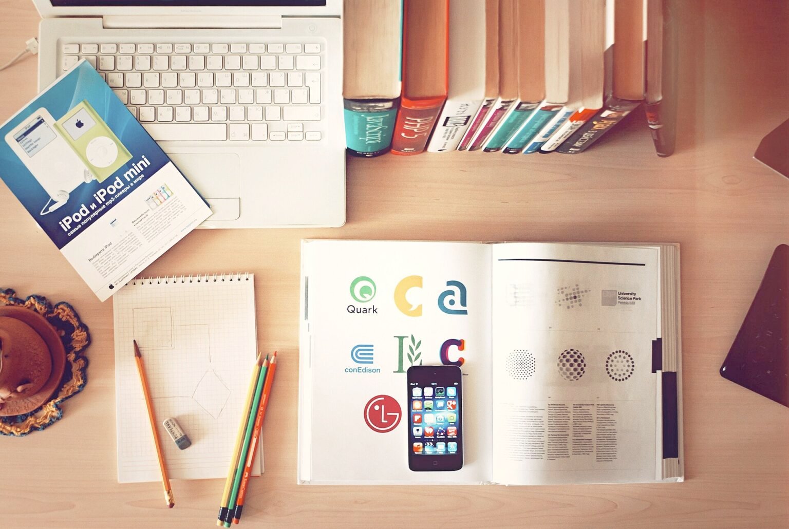 Best Productivity Apps Office desk laptop